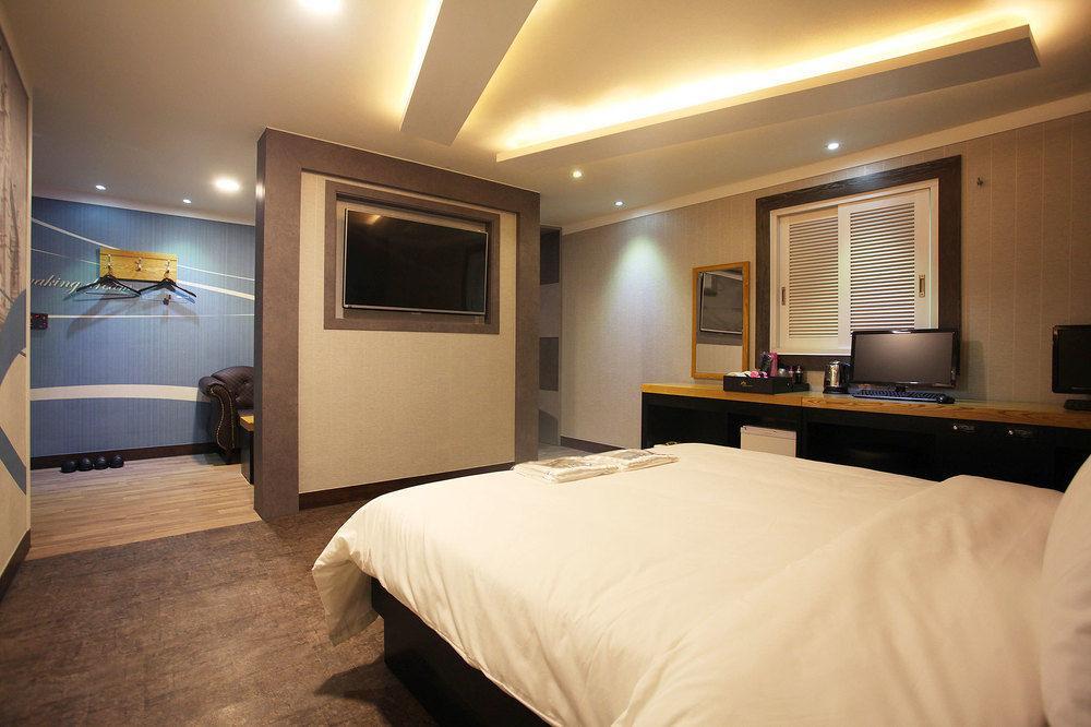 Luxe Hotel Paju Exterior foto