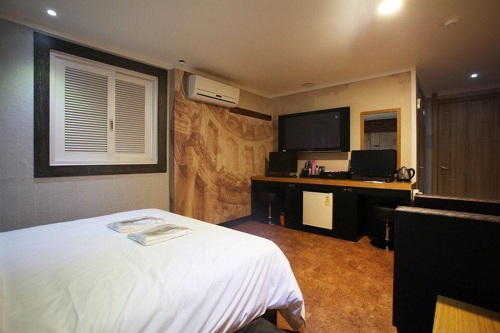 Luxe Hotel Paju Exterior foto