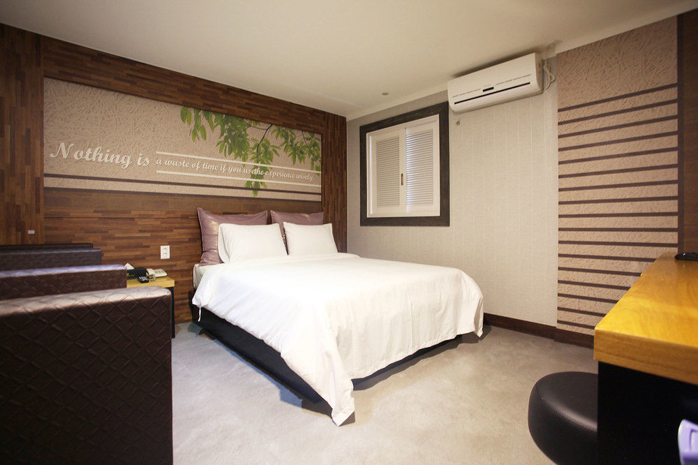 Luxe Hotel Paju Exterior foto