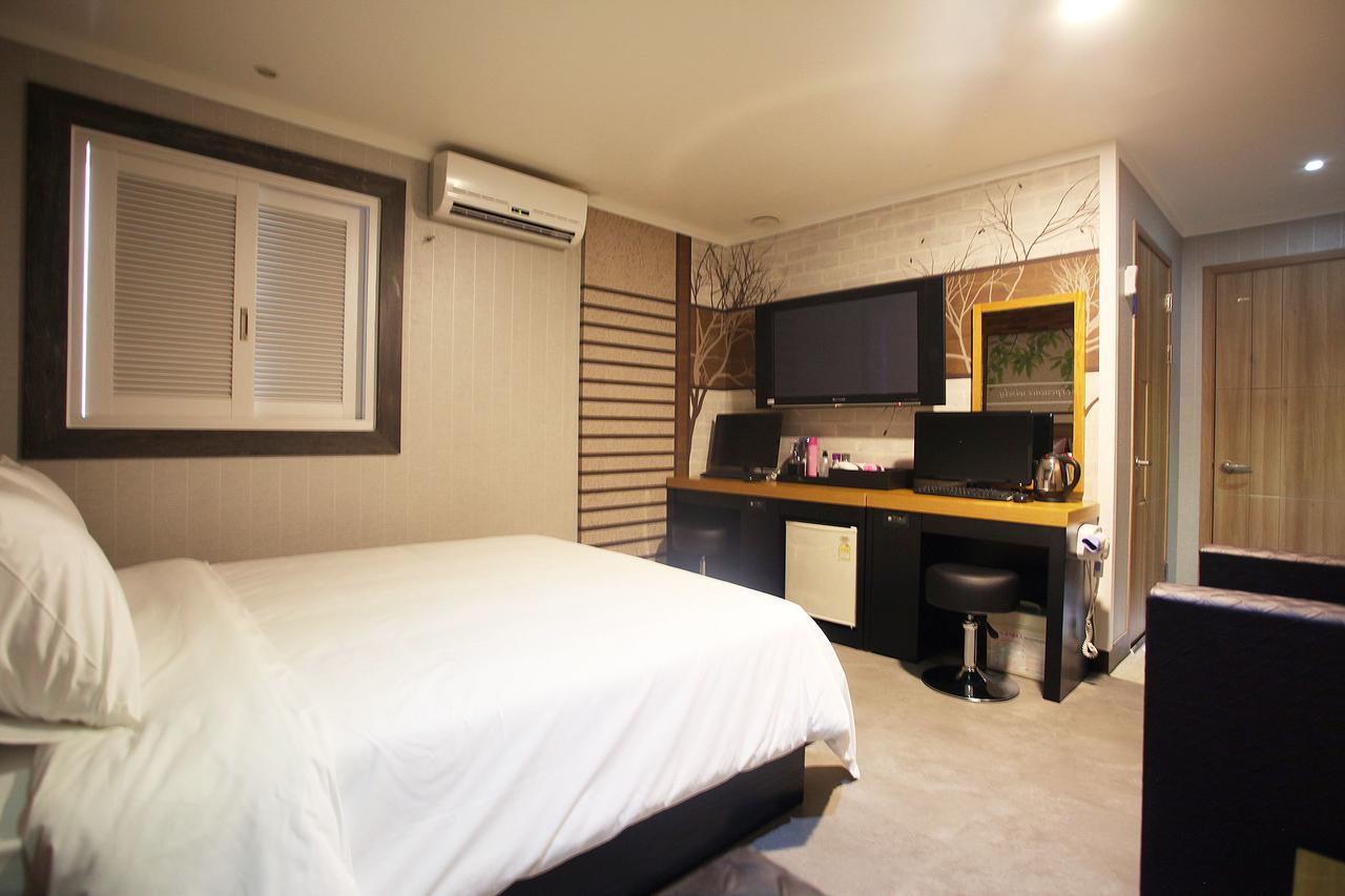 Luxe Hotel Paju Exterior foto